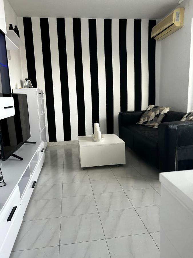 Apartamentos Acuario Benalmadena Bagian luar foto